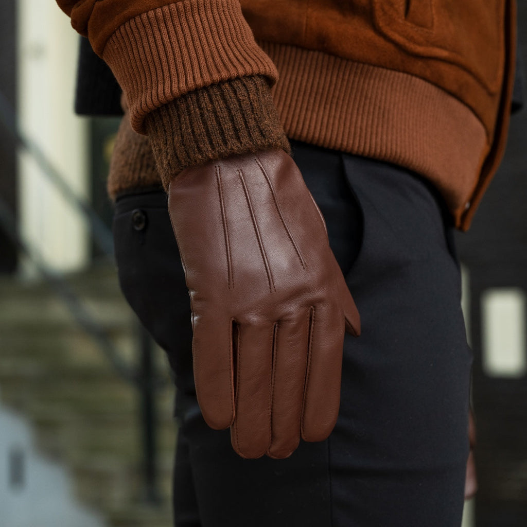 Elijah (brown) – Timeless sheepskin leather gloves with luxurious cashmere lining & touchscreen capability