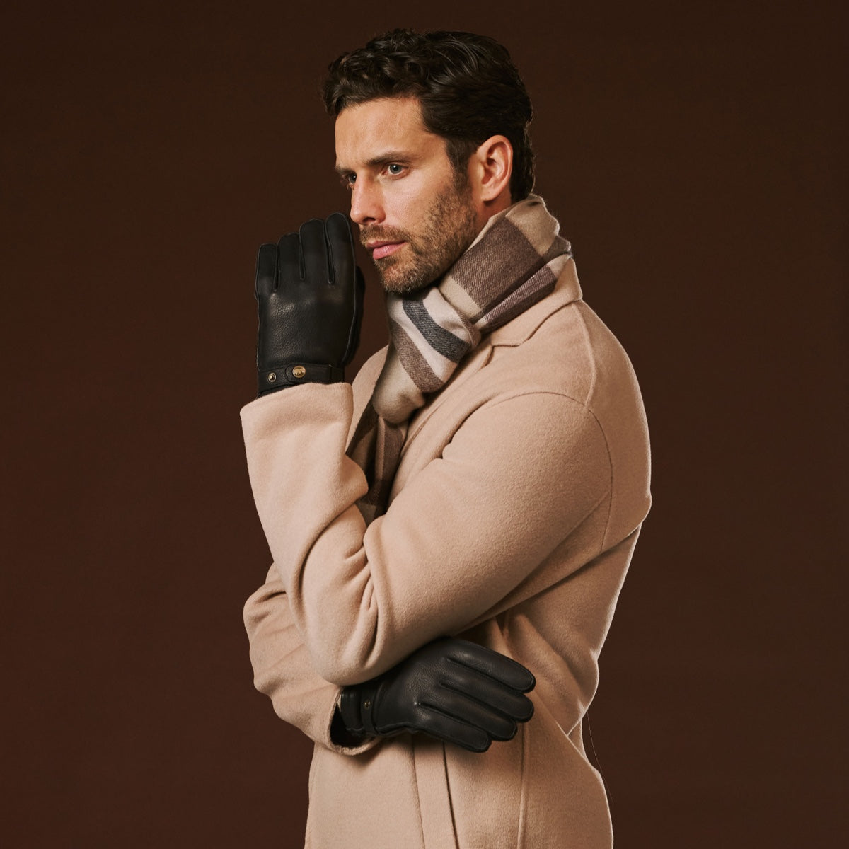 Emilio (black) – Luxurious deerskin gloves with cashmere lining and adjustable snap button