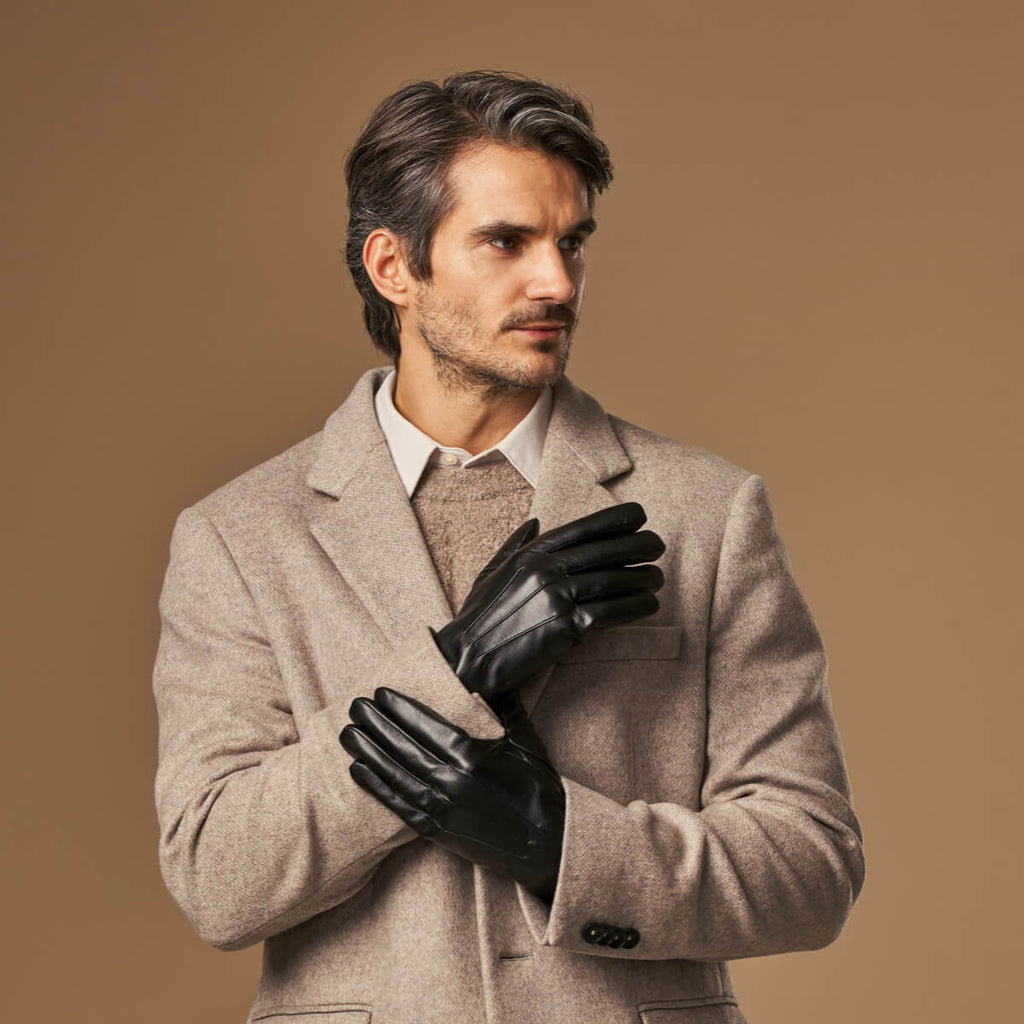Ethan (black) – Vegan leather gloves with warm fleece lining & touchscreen feature