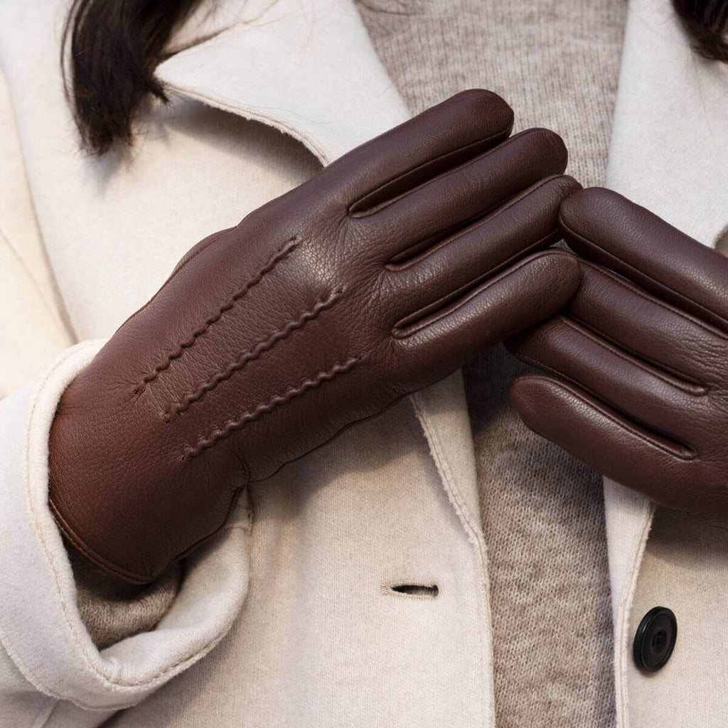 Evelyn (brown) - Goatskin leather gloves with soft lambswool lining and touchscreen feature