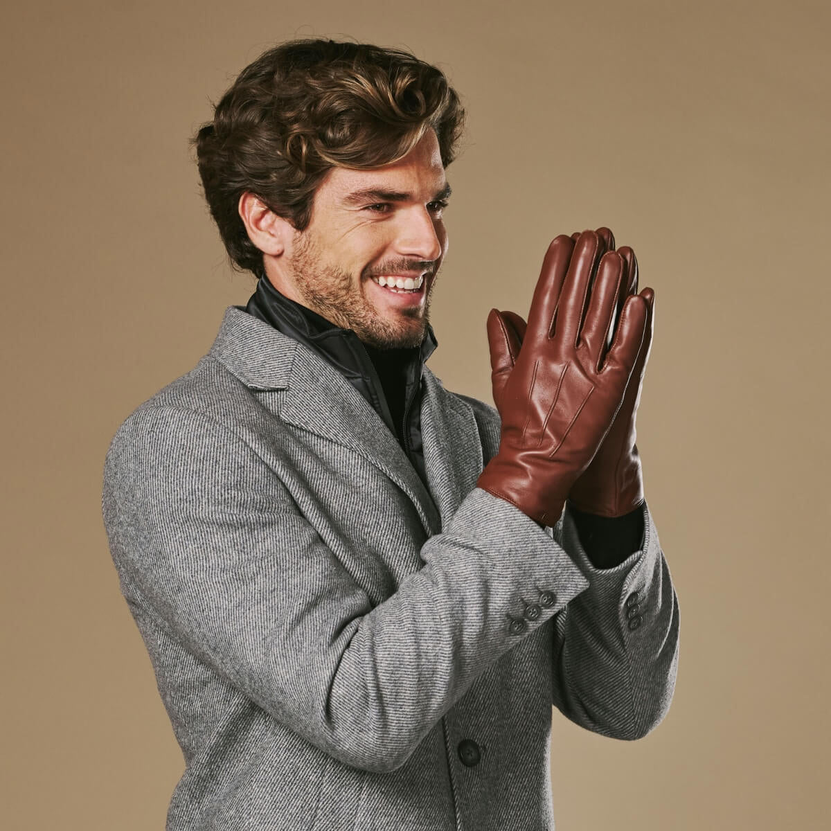 Ezra (brown) - Lambskin leather gloves with warm rabbit fur lining and touchscreen feature