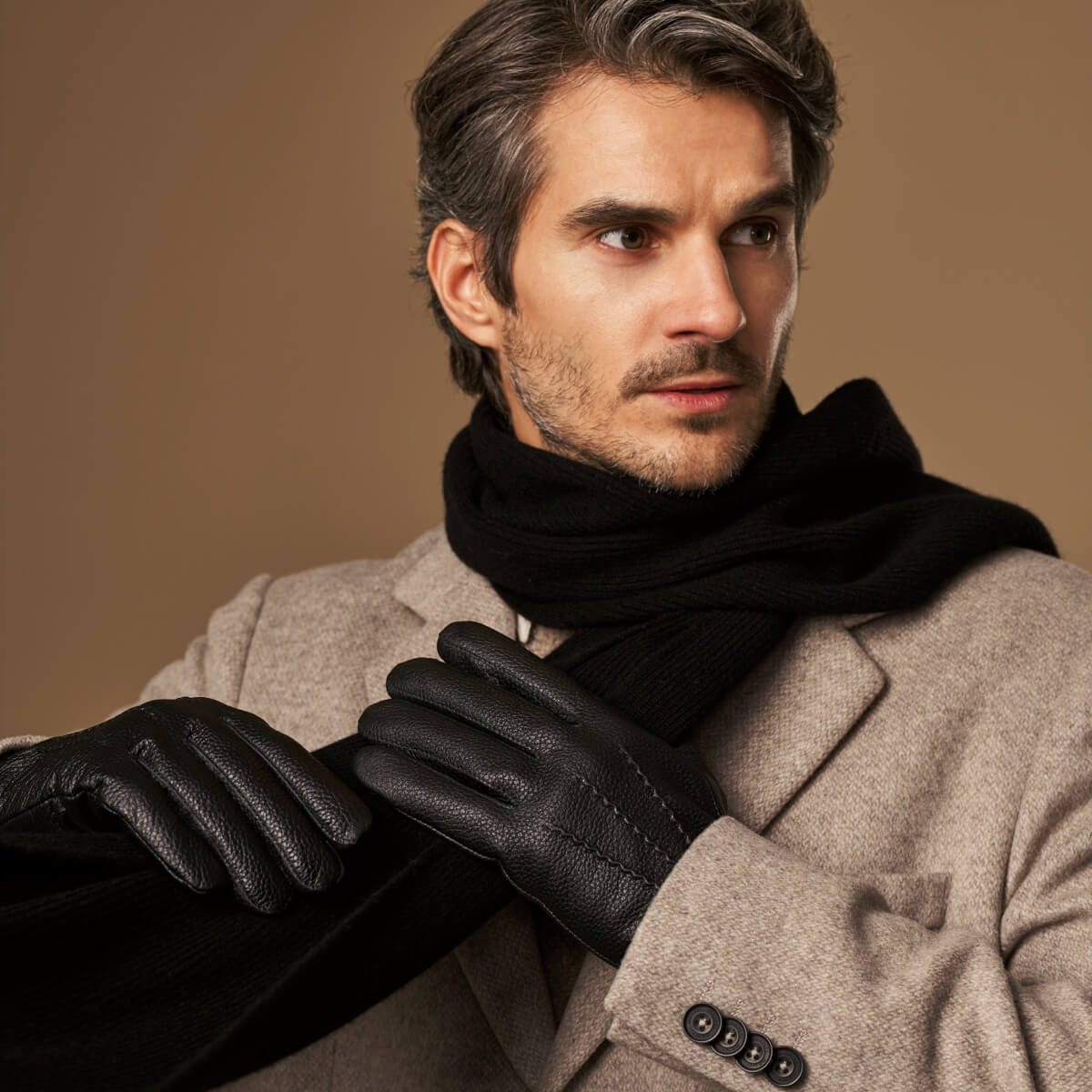 Noah (black) – Luxurious deerskin leather gloves with warm wool lining