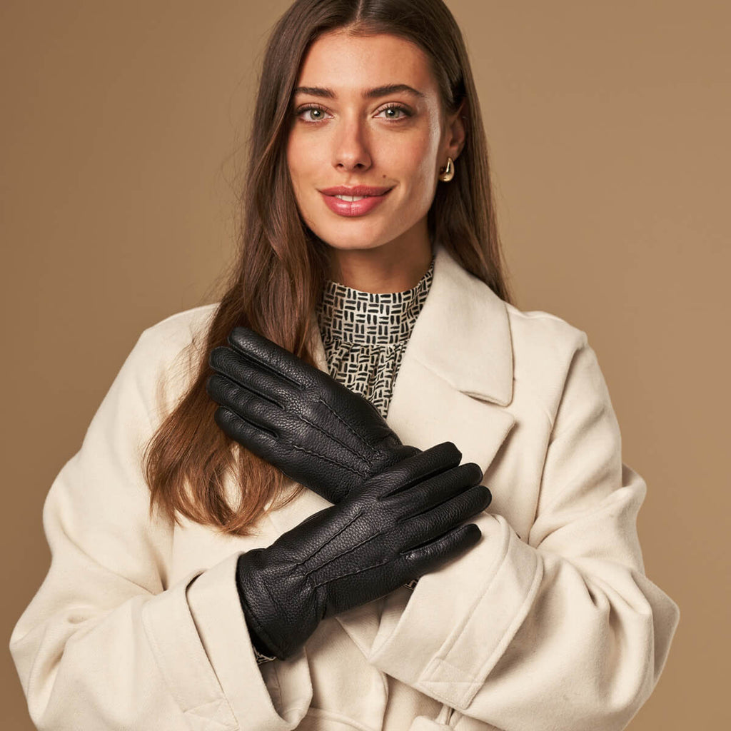 Raya (black) – Deerskin leather gloves with warm wool lining