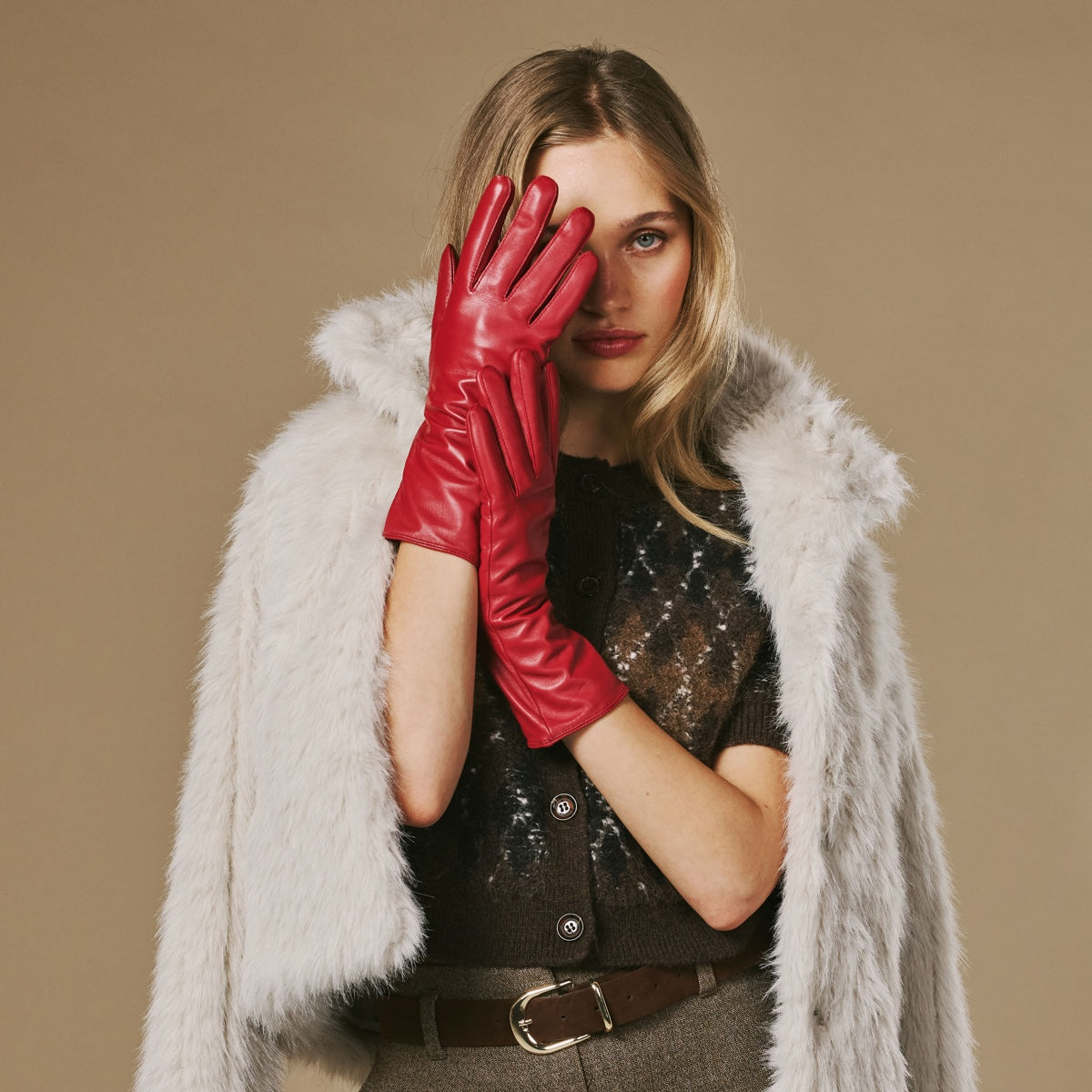 Skylar (red) – Extra-long sheepskin leather gloves with wool/cashmere lining & touchscreen capability